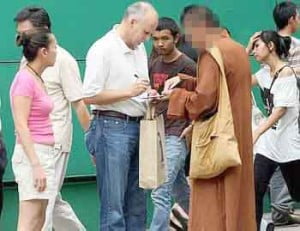 fake-monk-scam
